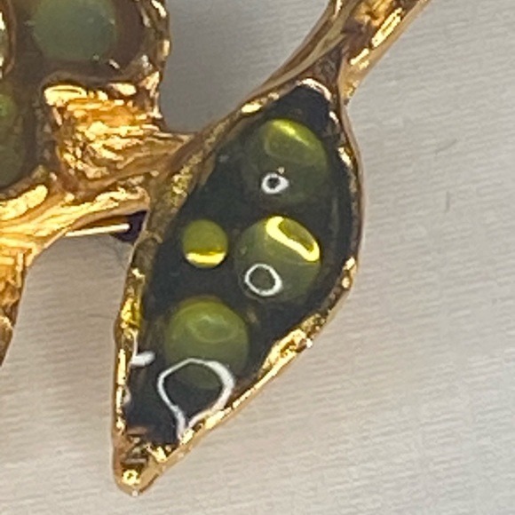 Christian LaCroix Vintage Gold Toned Enamel double flower pin brooch New - Picture 16 of 16